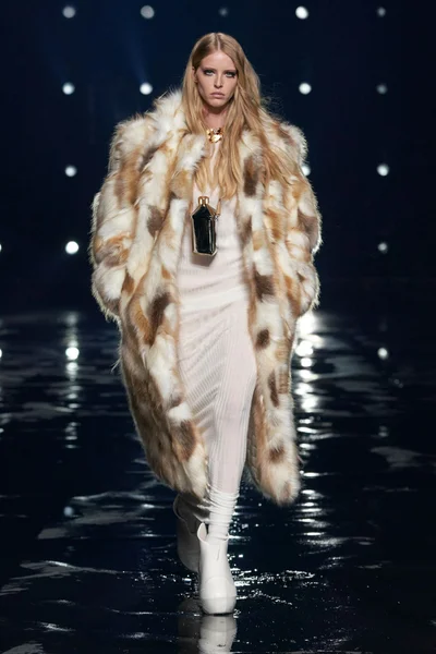 Look 36
